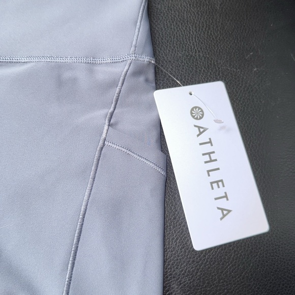 Athleta shorts interval stash 7" biking NEW gray side pockets quick dry - Picture 2 of 5